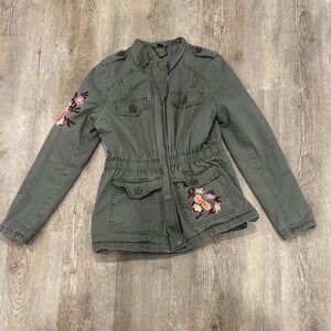 Embroidered Green Girl’s Jacket Size 12/14